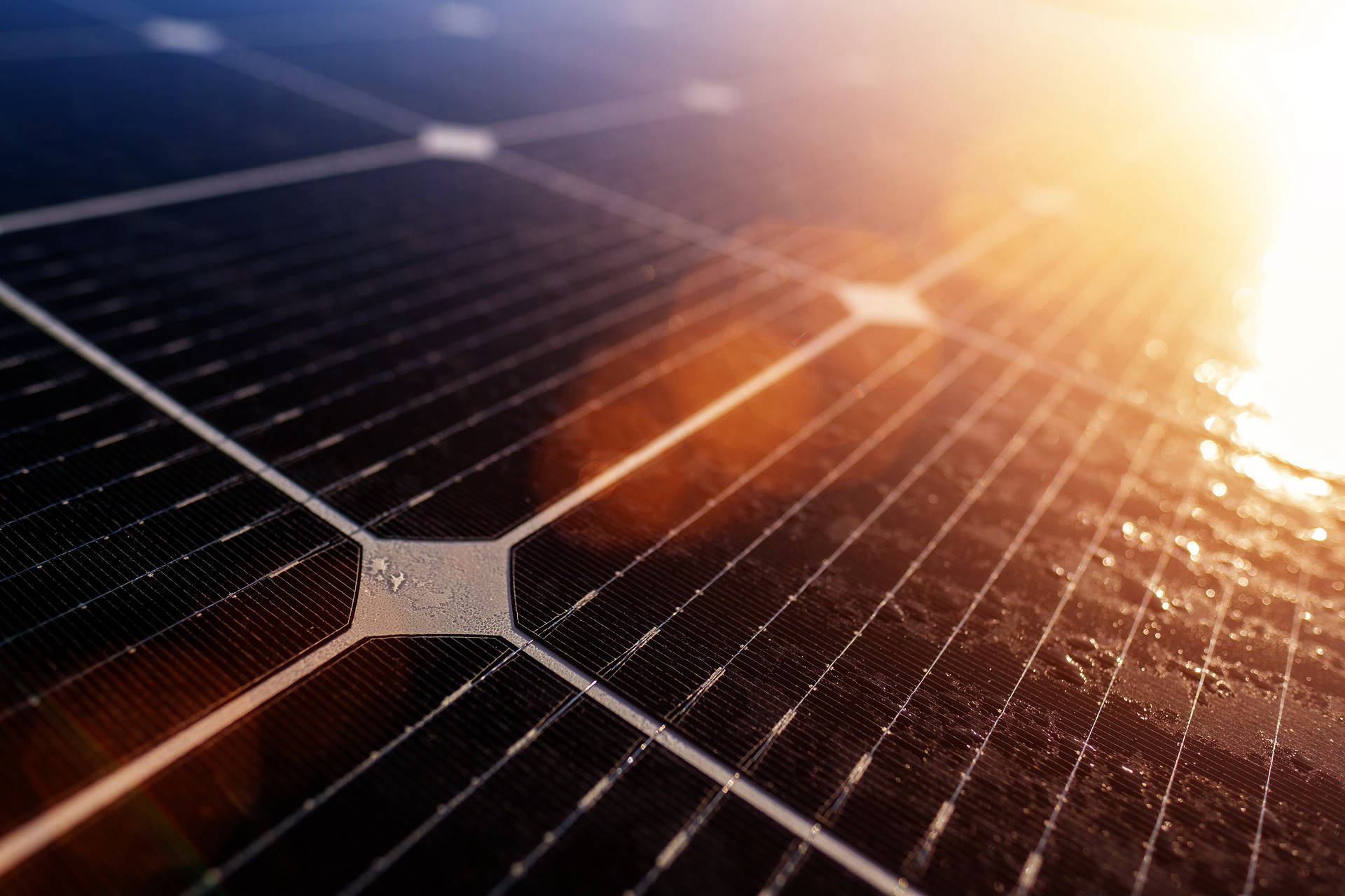Chart showing gradual solar panel degradation over 25+ years